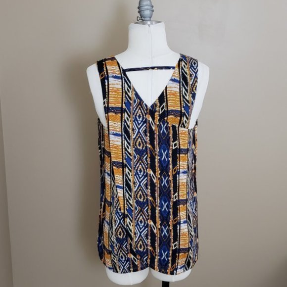 Sold Daniel Rainn Cross Back Tank - Picture 5 of 6